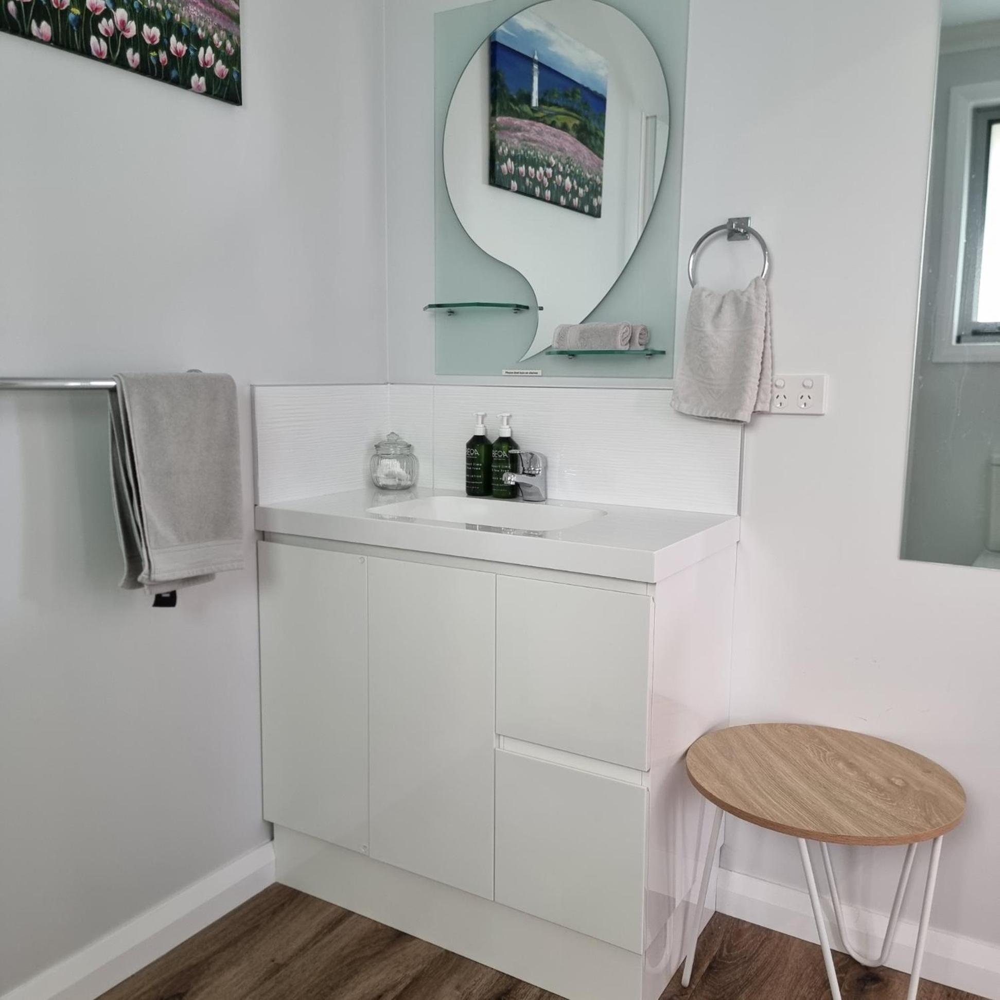 Kadi House - Unit 1 Apartment Уинярд Екстериор снимка