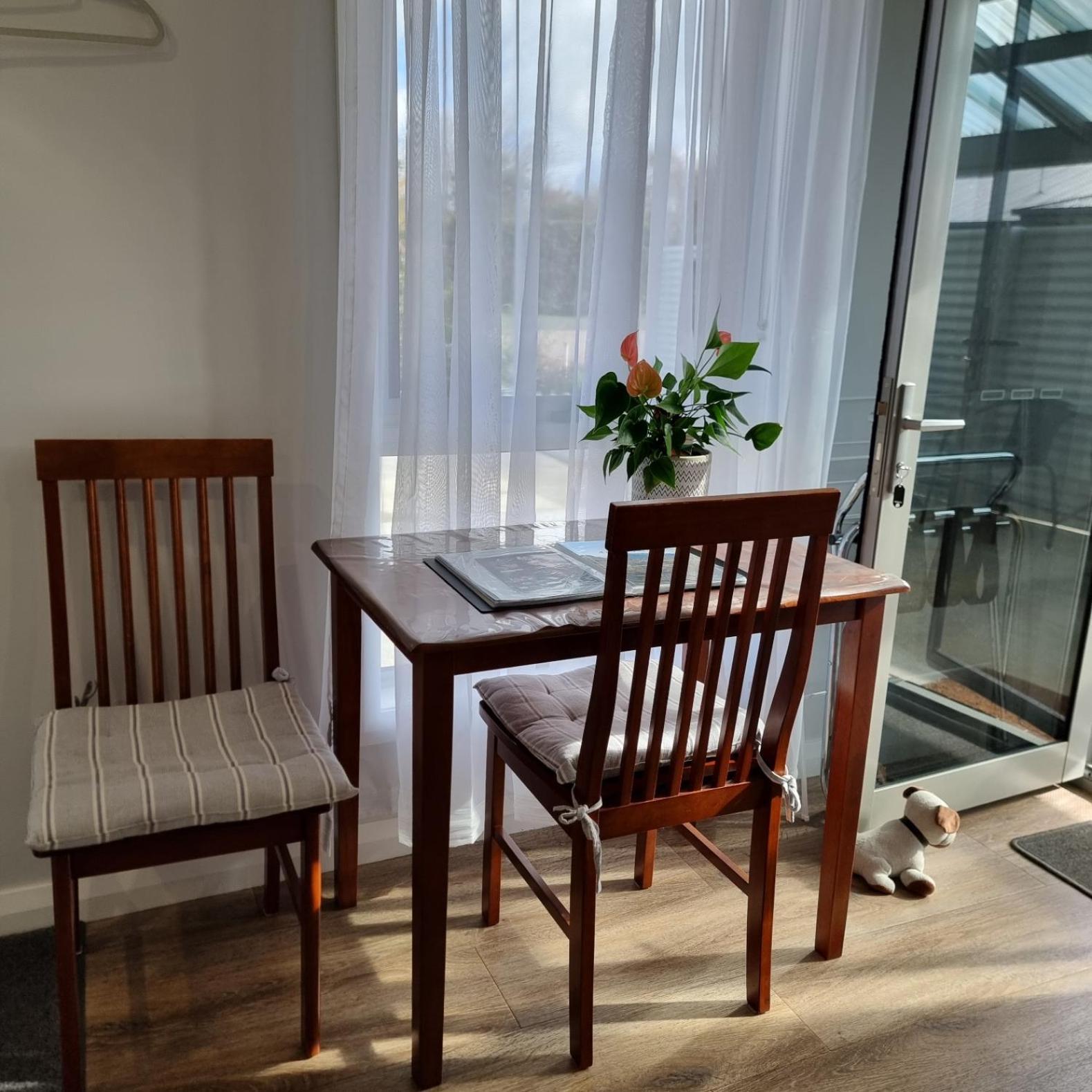 Kadi House - Unit 1 Apartment Уинярд Екстериор снимка